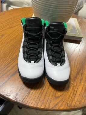 Jordan Black White Green Boys' Sneakers